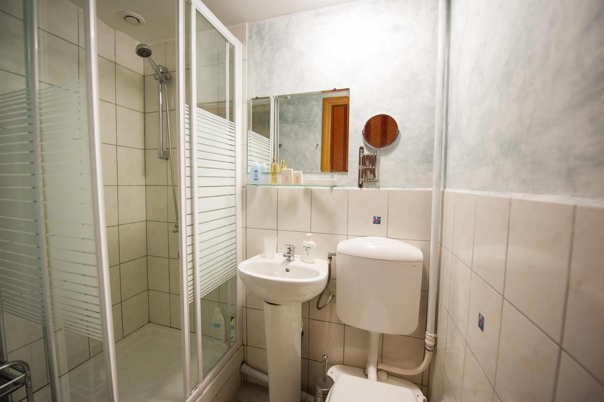 ローマ Art Domus Reale Bed & Breakfast エクステリア 写真