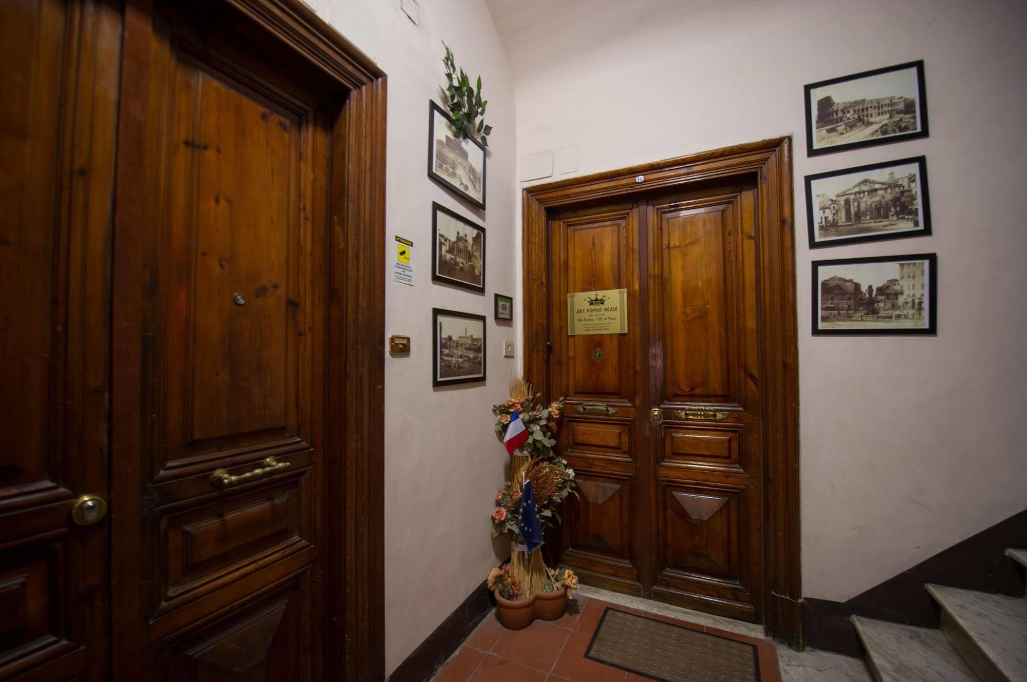 ローマ Art Domus Reale Bed & Breakfast エクステリア 写真
