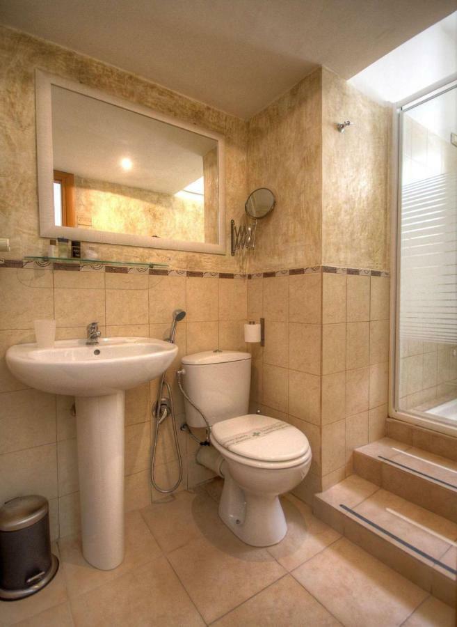 ローマ Art Domus Reale Bed & Breakfast エクステリア 写真