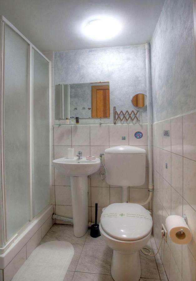 ローマ Art Domus Reale Bed & Breakfast エクステリア 写真
