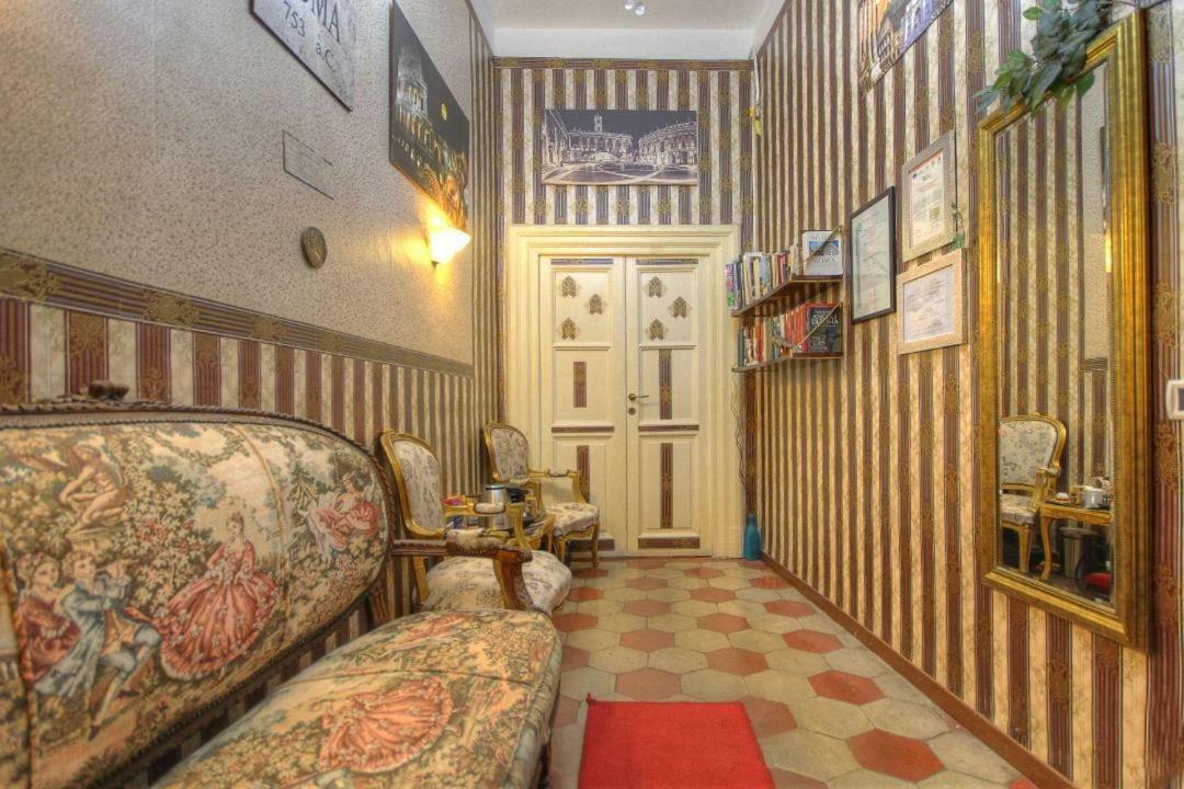 ローマ Art Domus Reale Bed & Breakfast エクステリア 写真